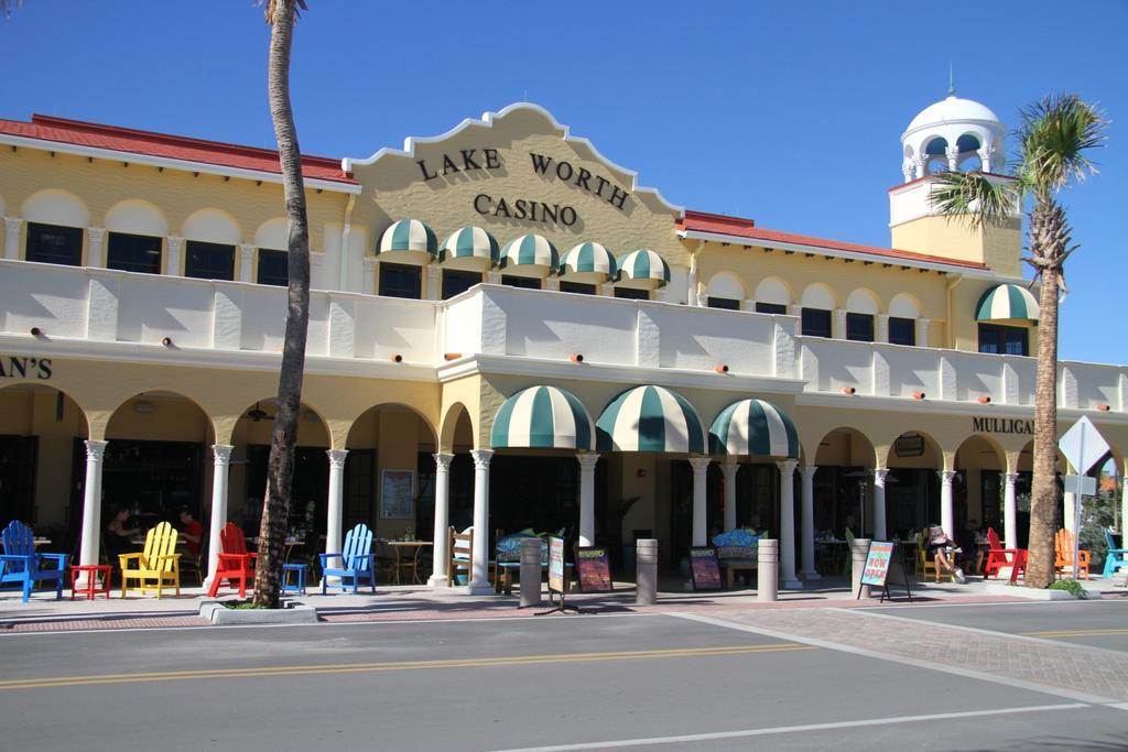 Lago Mar Motel And Apartments Lake Worth Beach Bagian luar foto